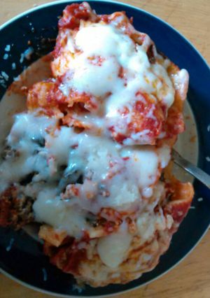 A picture of Beef Florentine Stuffed Shells.