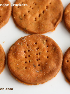 A picture of Baked Cream Cheese Crackers/ Baked Cream Cheese Puri.