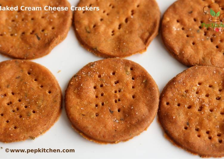 Recipe of Perfect Baked Cream Cheese Crackers/ Baked Cream Cheese Puri