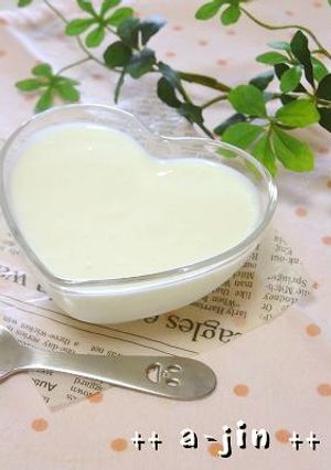 A picture of Rich Vanilla Yogurt.