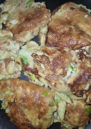 A picture of PEAR FRIED EGG!.