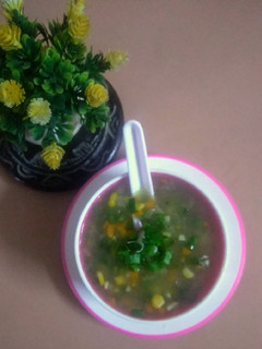 સ્વીટ કોર્ન સૂપ (Sweet Corn Soup recipe in Gujarati) રેસીપી મુખ્ય ફોટો