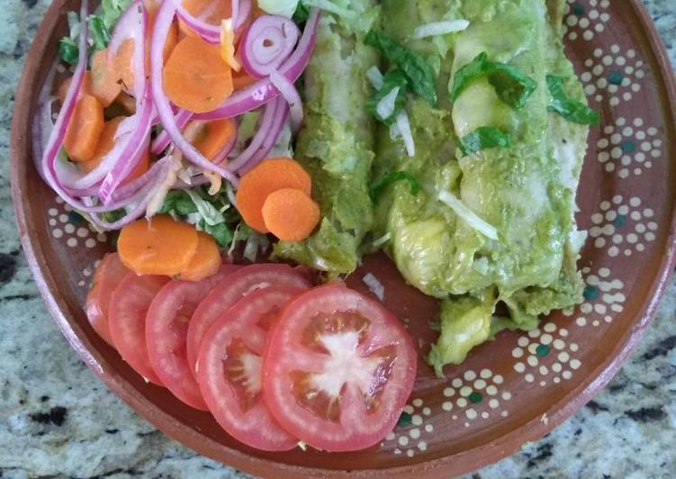 Enchiladas con poblano