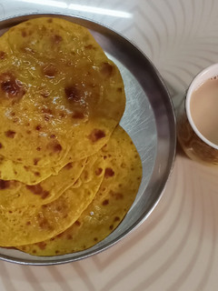 થેપલા (Thepla Recipe In Gujarati) રેસીપી મુખ્ય ફોટો