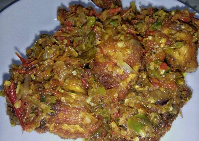 Ayam goreng balado