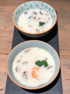 Une photo de Tom Khai Kai (Soupe Thaï aux crevettes)