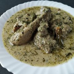 A picture of Chicken Korma.