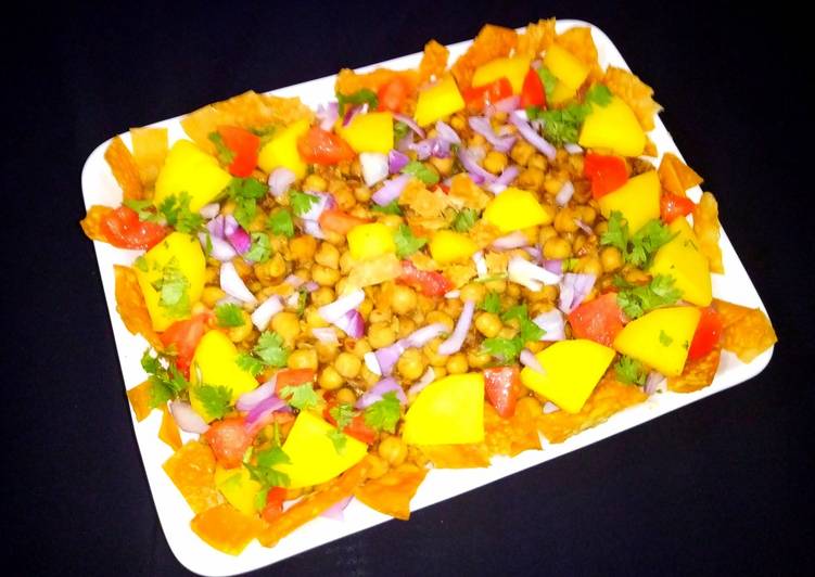 Steps to Make Favorite Aloo Chana chaat