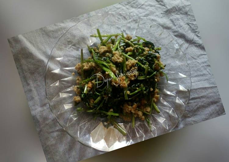 Tumis Kangkung Oncom