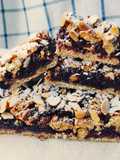 Quadrotti ai cereali e frutti di bosco