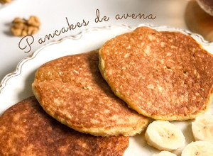 Una foto de 🥞 Pancake de avena y coco sin azucar y super facil 🥞🥳