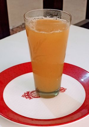संतरे का जूस (santre ka juice recipe in Hindi) रेसिपी मुख्य फोटो