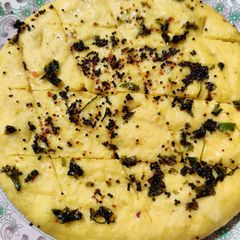 A picture of Dhokla in rice cooker.