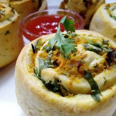 A picture of Chicken spread rolls #teamcontest #supersnackers #snacks.