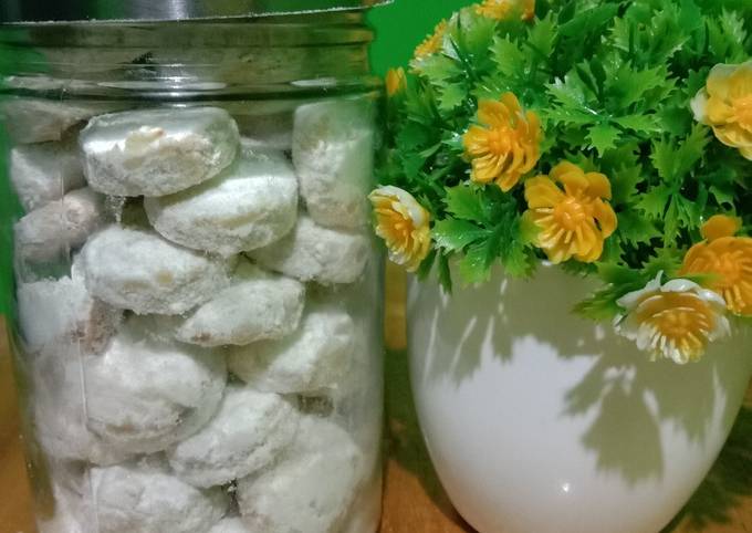 Resep Putri salju kacang tanah Anti Gagal