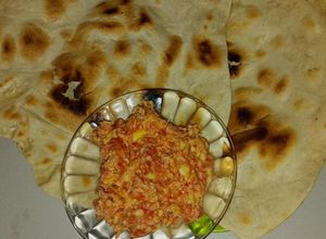 Foto resep Roti khubz dengan cocolannya