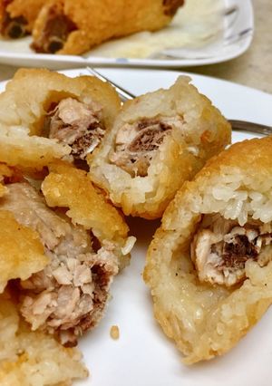 Hình của món Xôi bọc sườn chiên giòn rụm, (món ăn vặt).