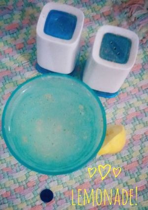 A picture of Lemonade!.