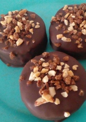 Una foto de Alfajores de cacao. 🍫