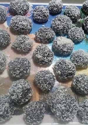 صورة لوصفة كرات شوكولاته بجوز الهند
