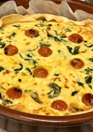 Foto principal de Quiche de queso, espinacas, tomates cherry y más cositas ricas!! sin lactosa 💃