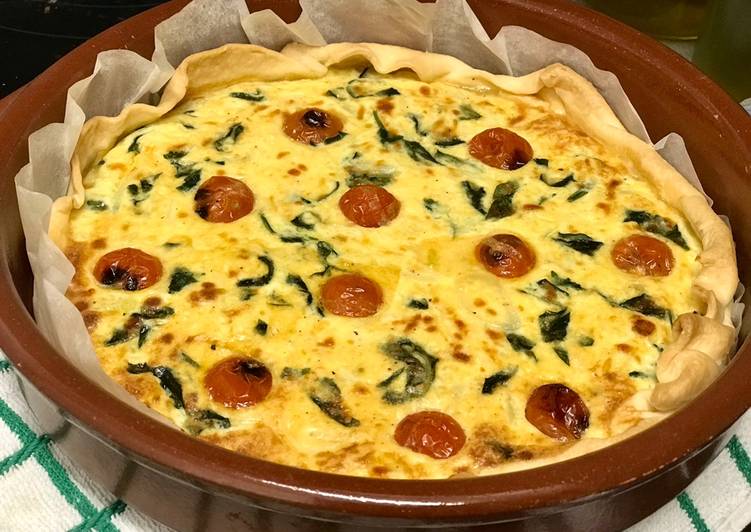 Quiche de queso, espinacas, tomates cherry y más cositas ricas!! sin lactosa 💃