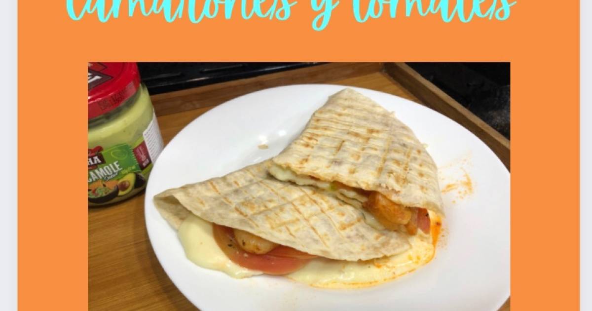 Quesadillas con camarones y tomate 🧀🍤🍅 Receta de Ninoska Gutierrez Cookpad