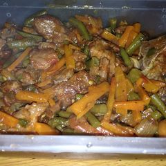 A picture of French beans(mishiri) with Carrots and beef.