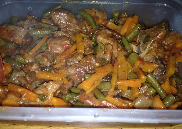 French beans(mishiri) with Carrots and beef