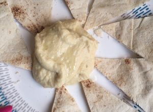Una foto de Hummus a mi estilo