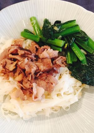 Hình của món Phở Bò Xào Dễ Làm, Nhanh Gọn Cho Buổi Tối Đi Làm Về Trễ.