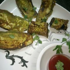 A picture of Besani brinjal kachari.