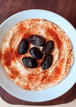 Una foto de Untable de yogur y garbanzos enriquecido con levadura en copos (Saccharomyces Cerevisiae)