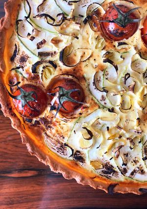 Foto de Quiche de Alho Francês, Curgete e Tomates Cherry #alhofrancês #curgete #tomates #tomatescherry