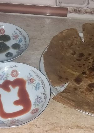 A picture of Cheesy Aloo Paratha.