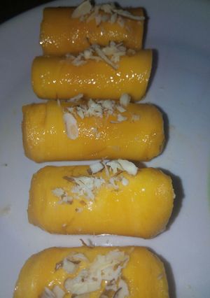 A picture of Mango rolls.