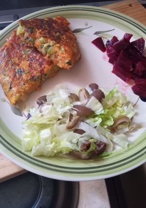 Una foto de Tortilla de zapallo italiano 🥒y verduras 🥕😃