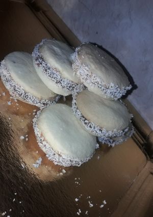 Una foto de Alfajores de Maizena💛