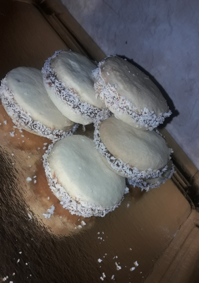Una foto de Alfajores de Maizena💛