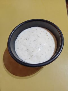 Una foto de Salsa yogur estilo kebab