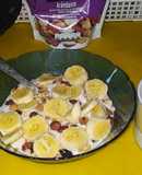 Yogurt con banano almendra y frutos secos