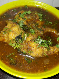 फिश करी (fish curry recipe in Hindi) रेसिपी मुख्य फोटो