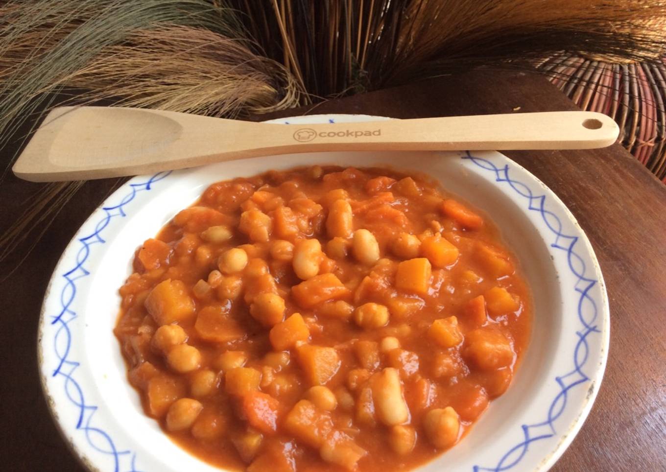 Potaje de garbanzos y alubias con calabaza 馃巸馃