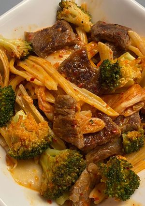 低卡食譜 - 泡菜牛肉筆管麵 的食譜成品照片