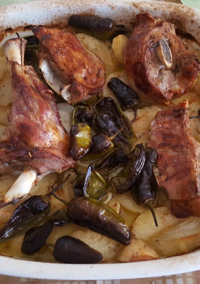 Una foto de Asado de paletilla de cordero de la Brigada Espartana