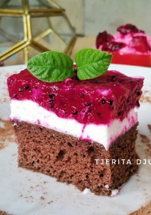 Foto resep Dragon Fruit Chocolate Cake