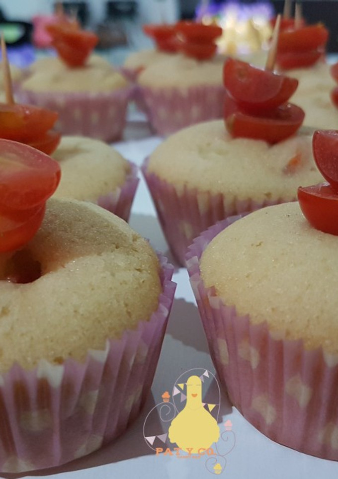 Una foto de Cupcakes de mozzarella & tomatitos cherry