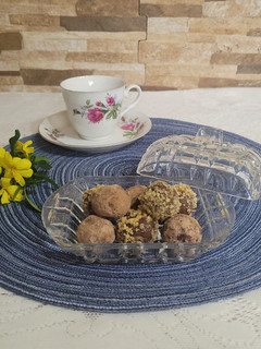 Una foto de Trufas de mantequilla de maní y cacao