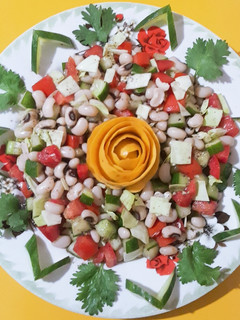 A picture of White beans salad.