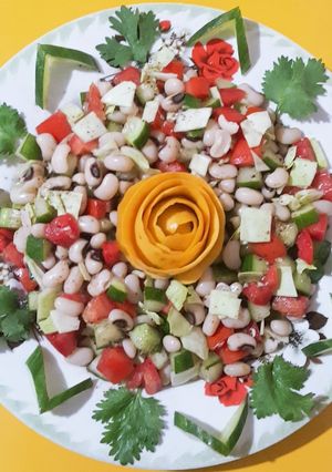 A picture of White beans salad.
